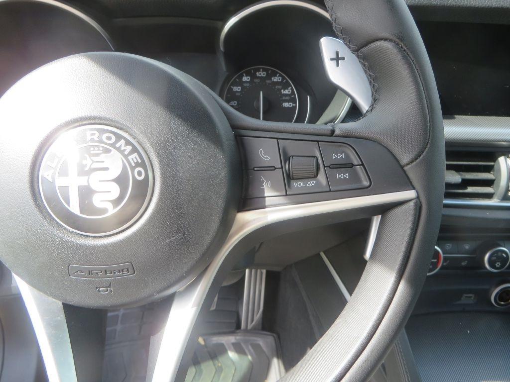 Alfa Romeo Stelvio  2018