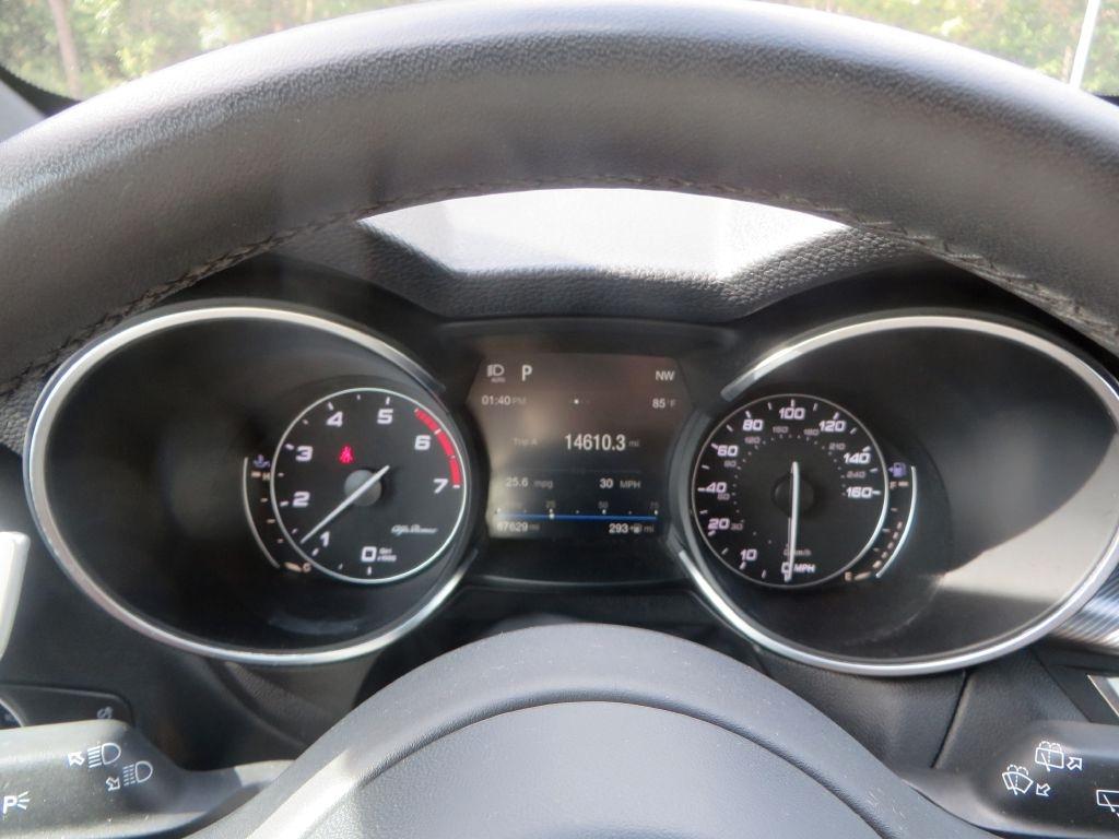 Alfa Romeo Stelvio  2018