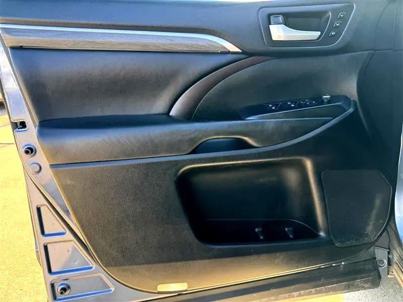 Toyota Highlander Limited AWD V6 2017