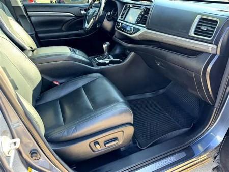 Toyota Highlander Limited AWD V6 2017