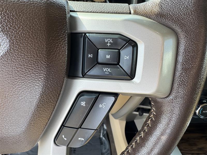 Ford F-150 Lariat SuperCrew 4WD 2019 Ford F-150 Lariat SuperCrew 4WD 2019