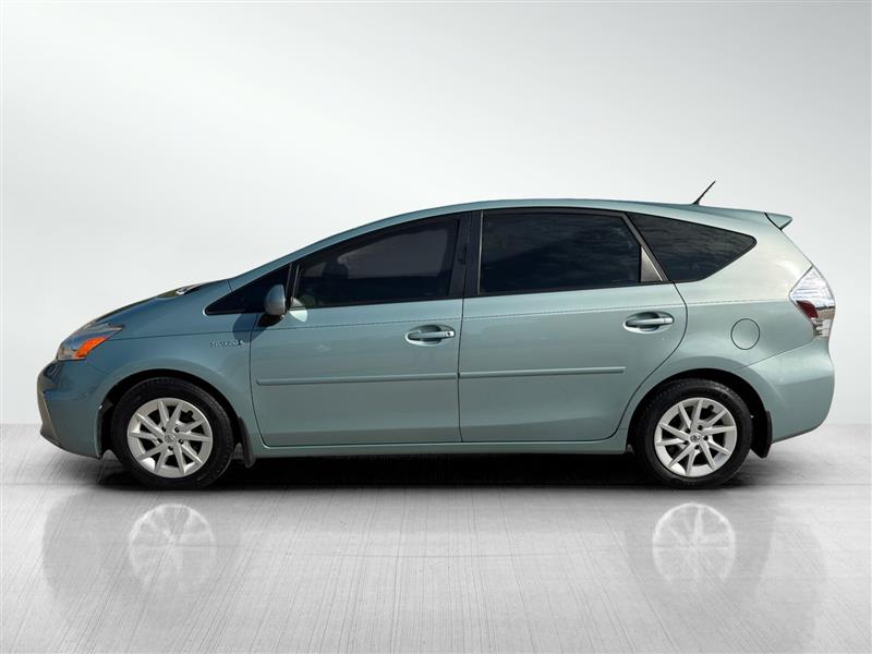 2014 Toyota Prius V Five photo 4