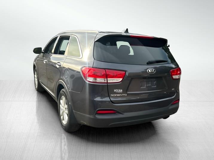 2016 Kia Sorento LX photo 3