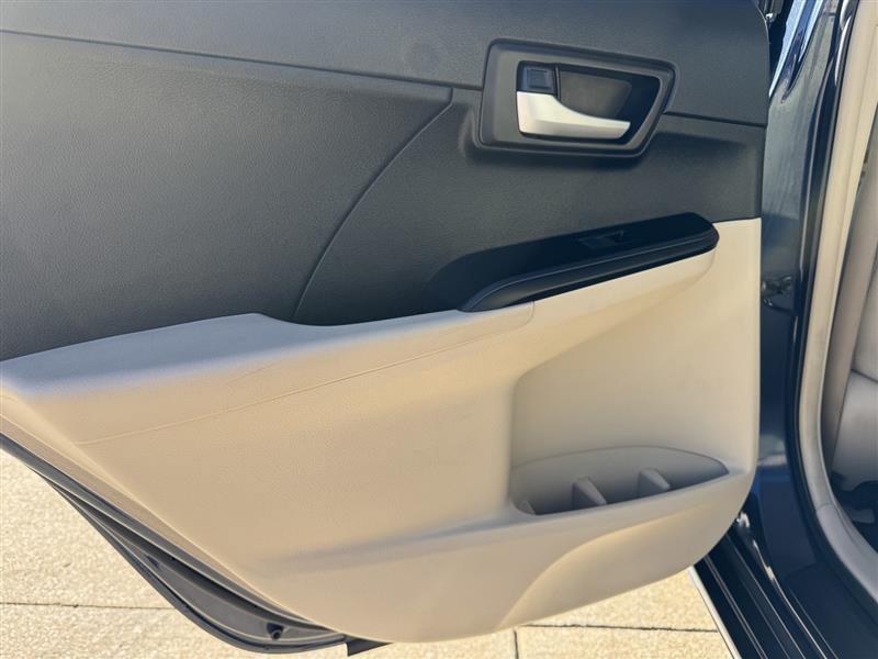 Toyota Camry LE 2014