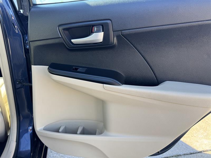 Toyota Camry LE 2014