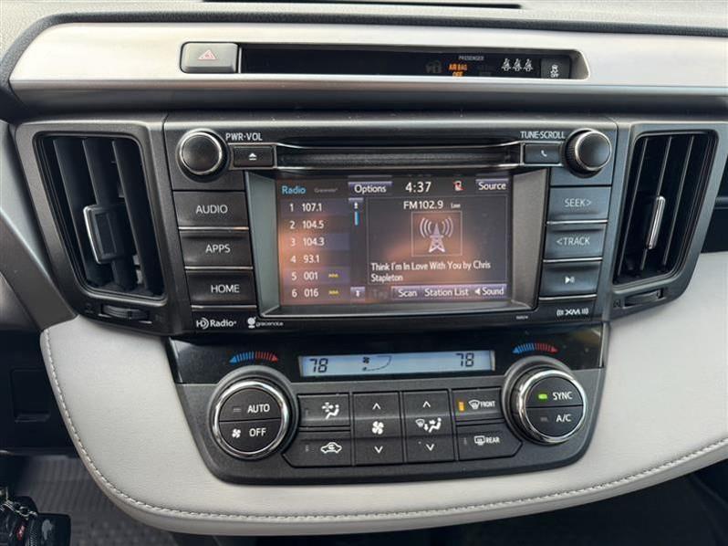 Toyota RAV4 XLE AWD 2017