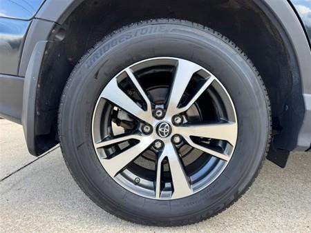 Toyota RAV4 XLE AWD 2017