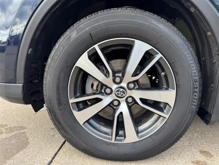 Toyota RAV4 XLE AWD 2017