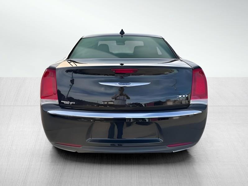 Chrysler 300 Limited RWD 2018