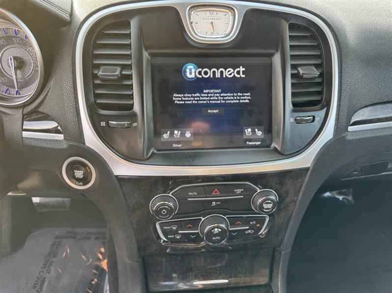 Chrysler 300 Limited RWD 2018