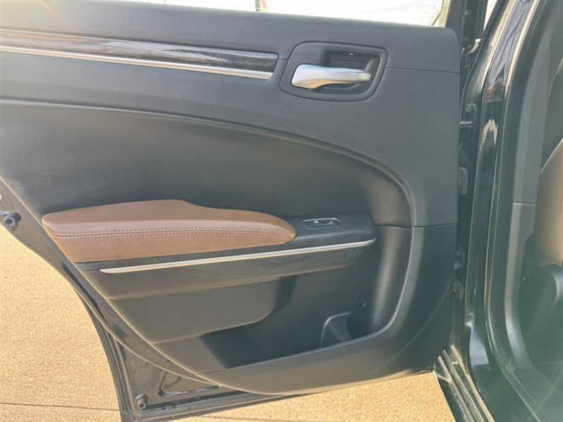 Chrysler 300 Limited RWD 2018