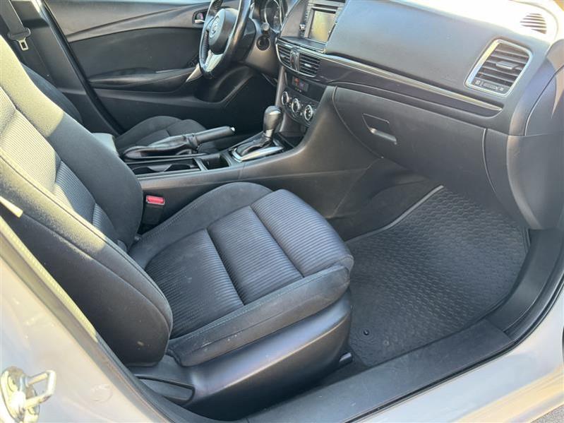 Mazda MAZDA6 i Sport 2015