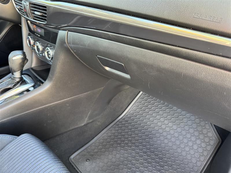 Mazda MAZDA6 i Sport 2015