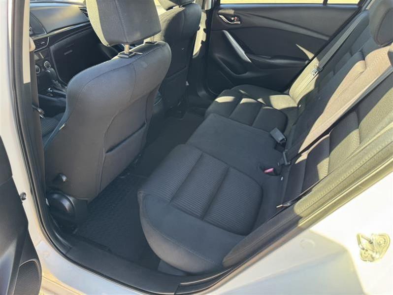 Mazda MAZDA6 i Sport 2015