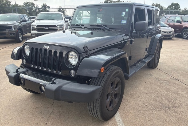 Jeep Wrangler Unlimited Sahara 4WD 2014 Jeep Wrangler Unlimited Sahara 4WD 2014