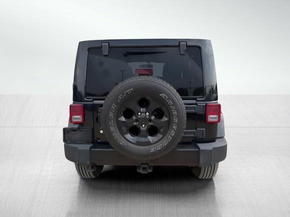 Jeep Wrangler Unlimited Sahara 4WD 2014 Jeep Wrangler Unlimited Sahara 4WD 2014