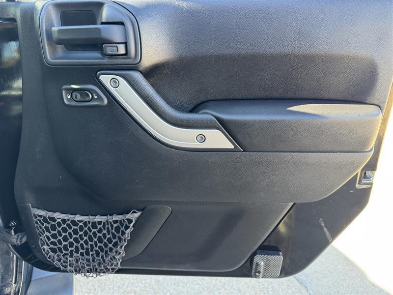 Jeep Wrangler Unlimited Sahara 4WD 2014