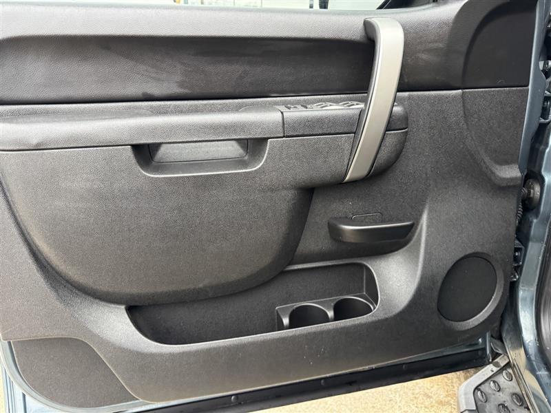 Chevrolet Silverado 1500 LT Crew Cab 4WD 2011