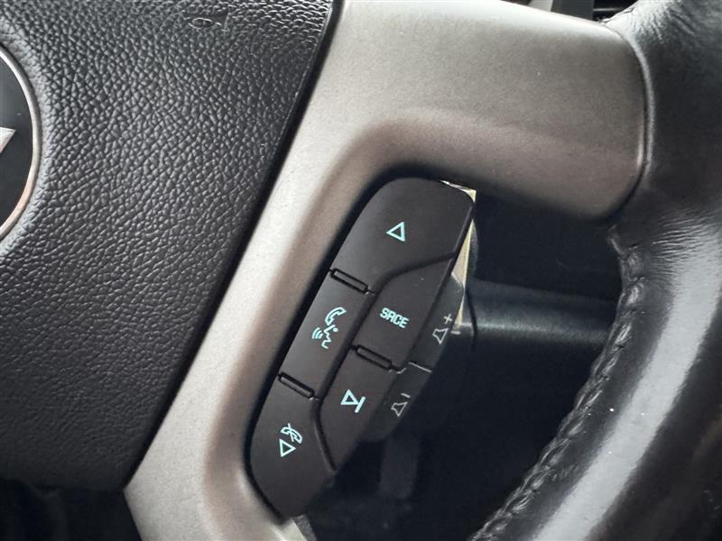 Chevrolet Silverado 1500 LT Crew Cab 4WD 2011