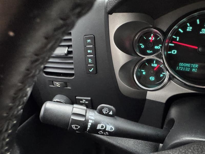 Chevrolet Silverado 1500 LT Crew Cab 4WD 2011