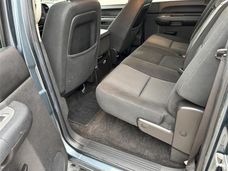 Chevrolet Silverado 1500 LT Crew Cab 4WD 2011