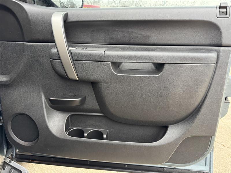 Chevrolet Silverado 1500 LT Crew Cab 4WD 2011