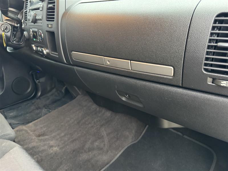 Chevrolet Silverado 1500 LT Crew Cab 4WD 2011