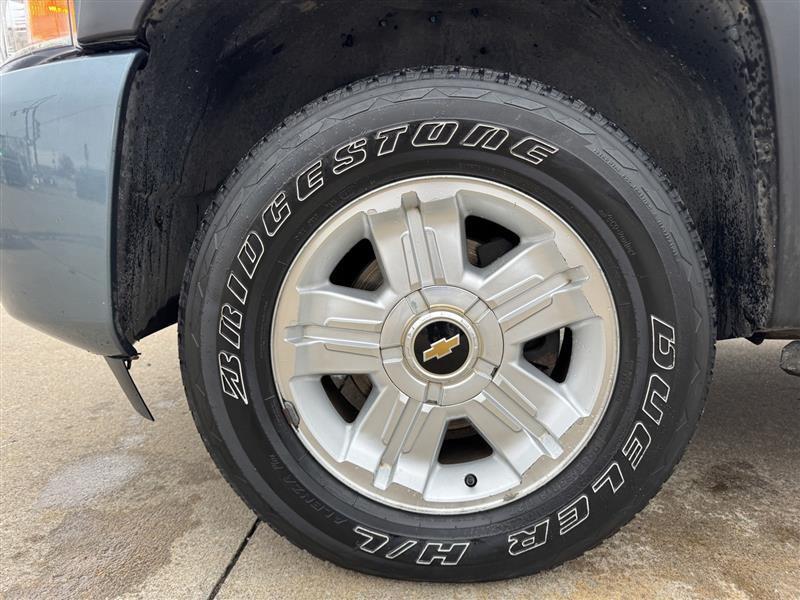 Chevrolet Silverado 1500 LT Crew Cab 4WD 2011