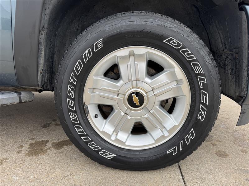 Chevrolet Silverado 1500 LT Crew Cab 4WD 2011