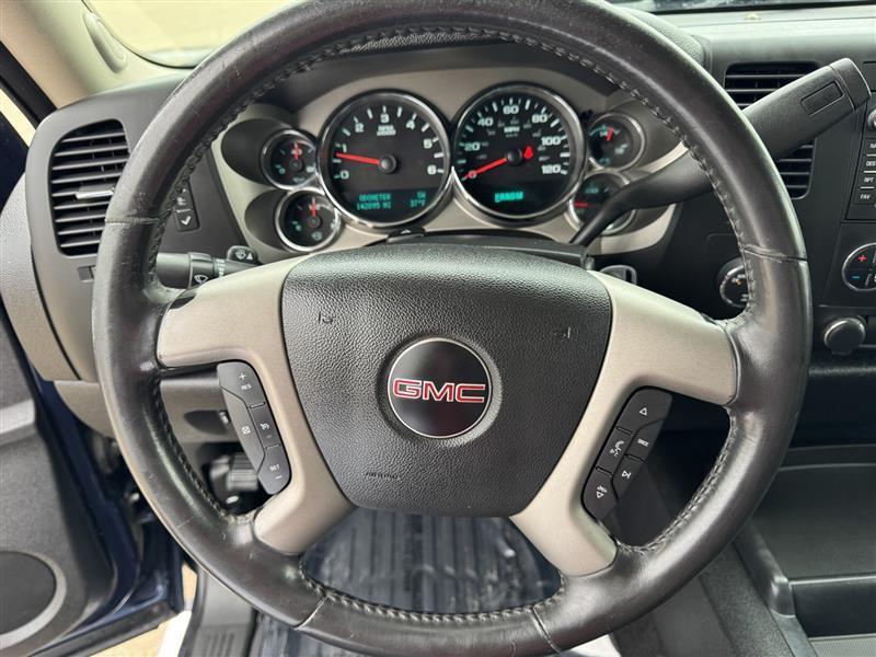 GMC Sierra 1500 SLE Crew Cab 4WD 2011