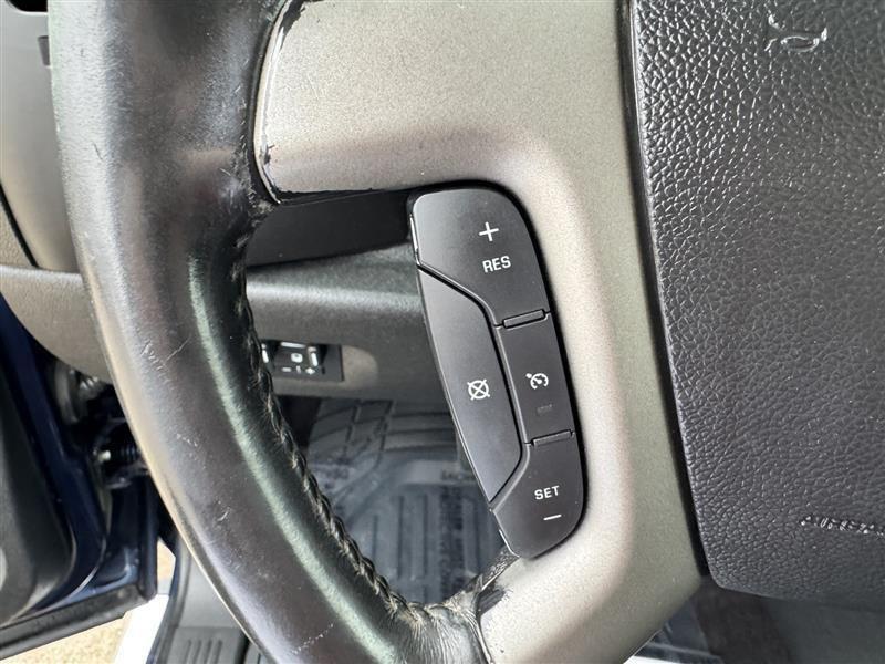 GMC Sierra 1500 SLE Crew Cab 4WD 2011