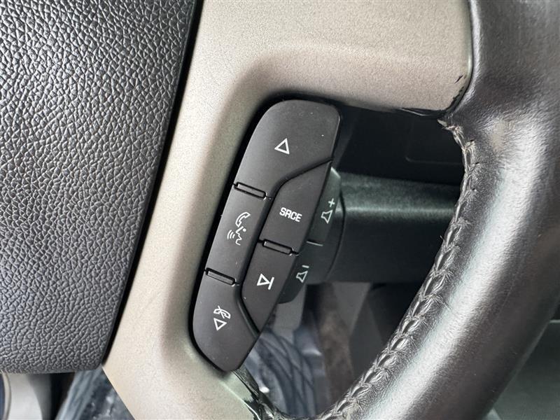 GMC Sierra 1500 SLE Crew Cab 4WD 2011