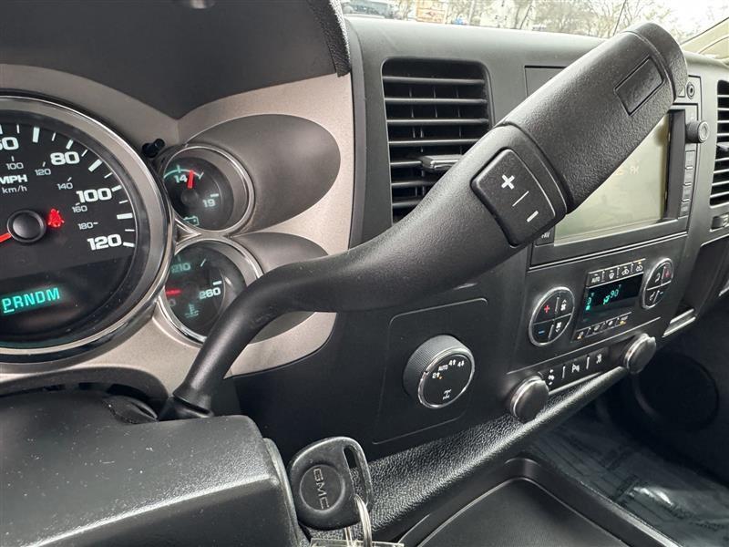 GMC Sierra 1500 SLE Crew Cab 4WD 2011