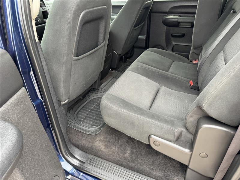 GMC Sierra 1500 SLE Crew Cab 4WD 2011