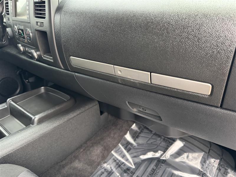 GMC Sierra 1500 SLE Crew Cab 4WD 2011