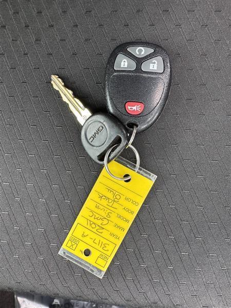 GMC Sierra 1500 SLE Crew Cab 4WD 2011