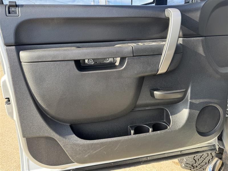 GMC Sierra 1500 SLE Crew Cab 4WD 2011