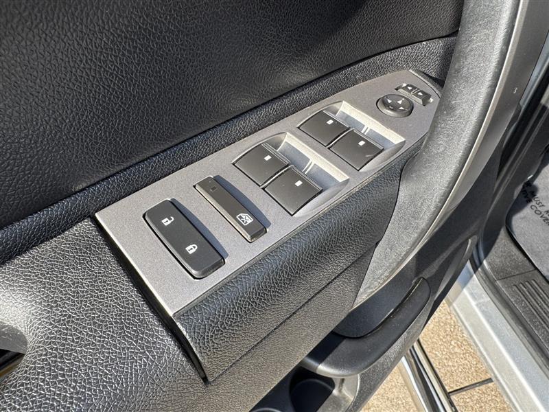 GMC Sierra 1500 SLE Crew Cab 4WD 2011