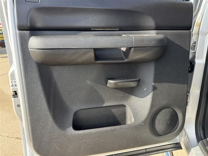 GMC Sierra 1500 SLE Crew Cab 4WD 2011