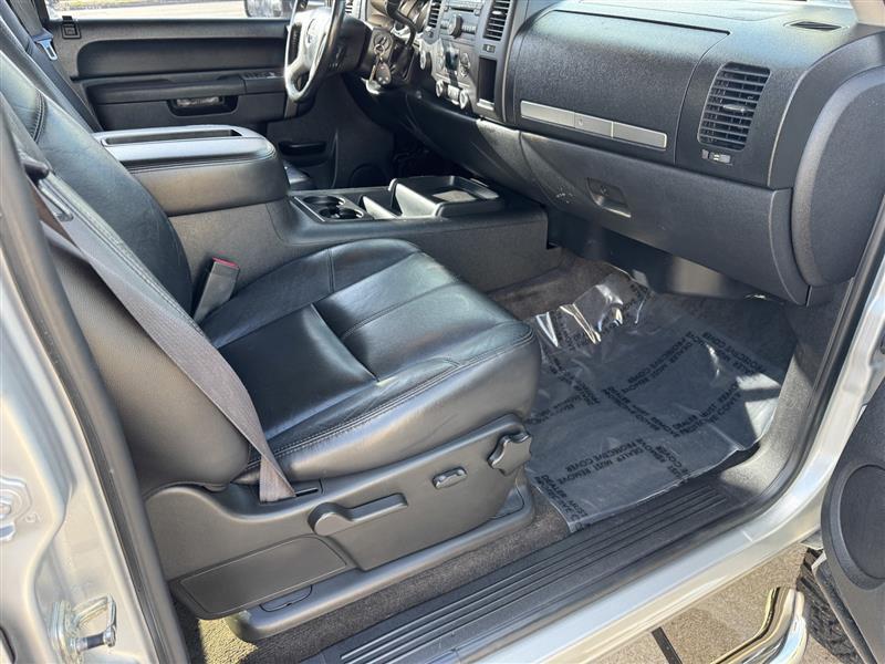 GMC Sierra 1500 SLE Crew Cab 4WD 2011