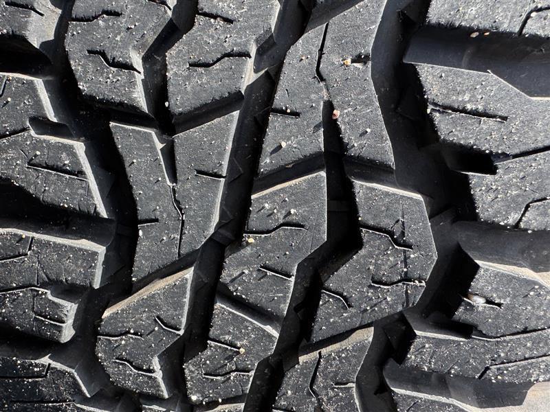 GMC Sierra 1500 SLE Crew Cab 4WD 2011