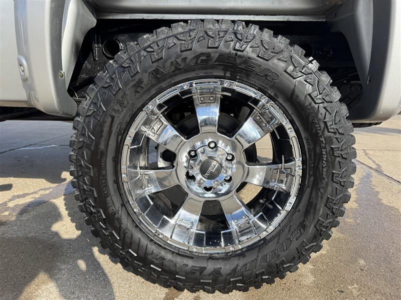 GMC Sierra 1500 SLE Crew Cab 4WD 2011