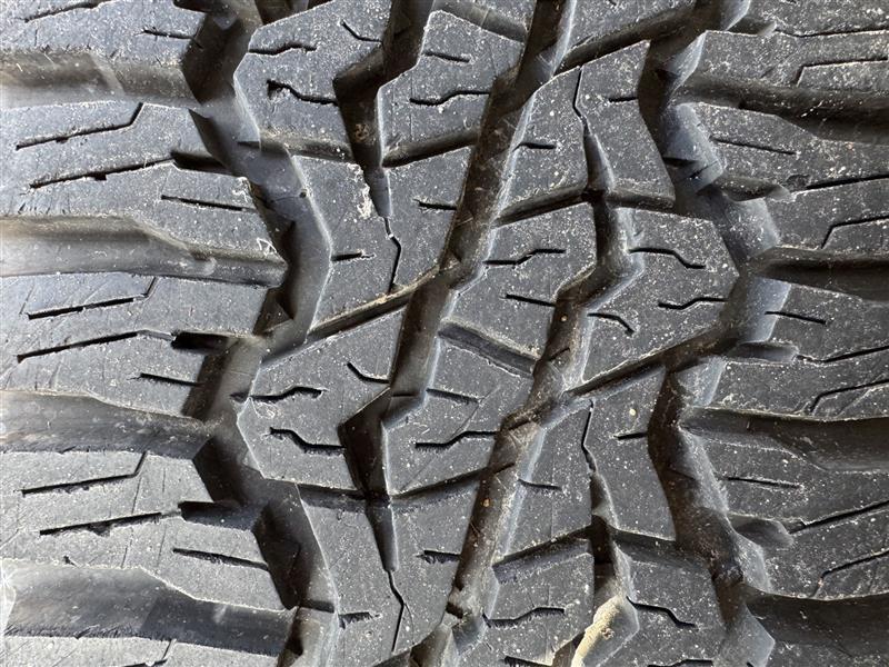 GMC Sierra 1500 SLE Crew Cab 4WD 2011