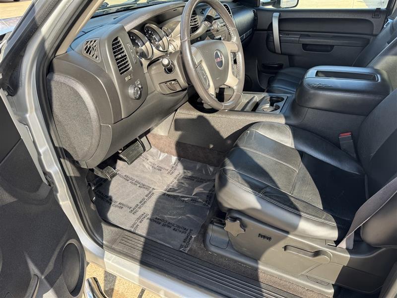 GMC Sierra 1500 SLE Crew Cab 4WD 2011