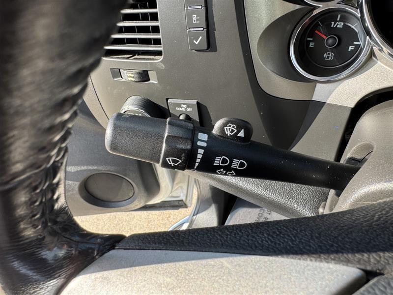 GMC Sierra 1500 SLE Crew Cab 4WD 2011