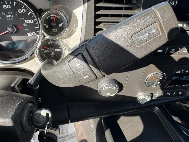 GMC Sierra 1500 SLE Crew Cab 4WD 2011