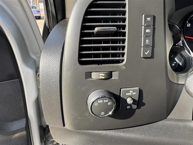 GMC Sierra 1500 SLE Crew Cab 4WD 2011