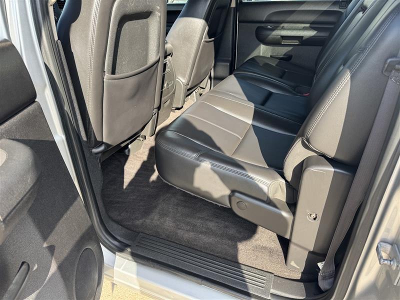 GMC Sierra 1500 SLE Crew Cab 4WD 2011