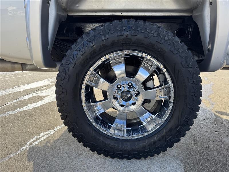 GMC Sierra 1500 SLE Crew Cab 4WD 2011