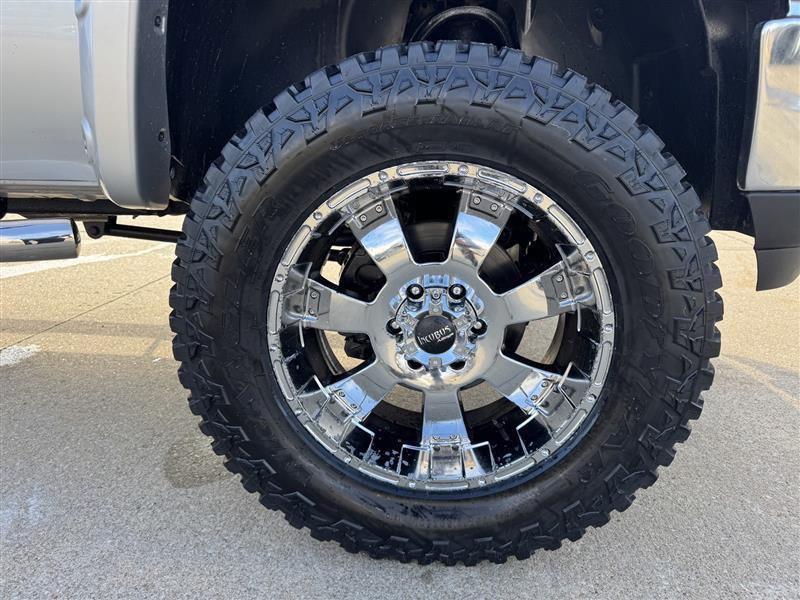 GMC Sierra 1500 SLE Crew Cab 4WD 2011